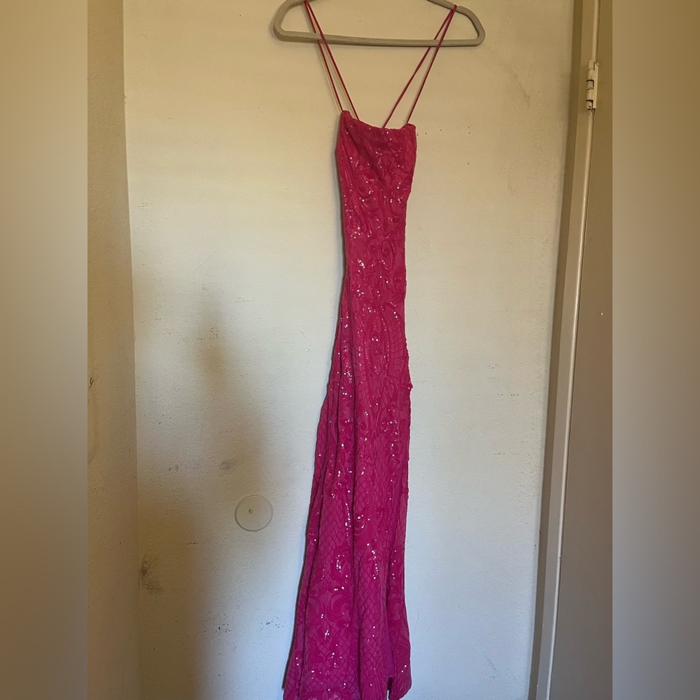 Windsor Strapless Fuchsia Dress